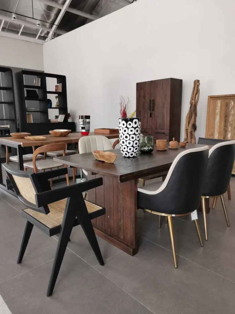 pesan furniture di jakarta