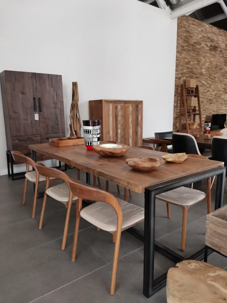 proyek furniture